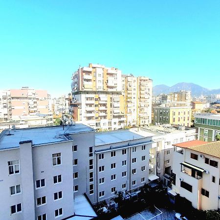 Appartement Centerscape - Studio By Dion à Tirana Extérieur photo