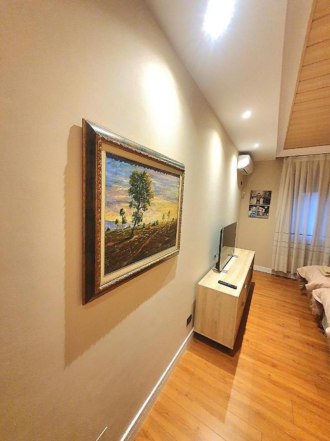 Appartement Centerscape - Studio By Dion à Tirana Extérieur photo